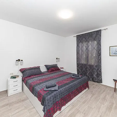 With A Parking Space - 23129 Apartment Trogir
